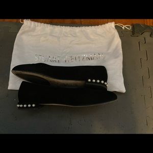 Suede flats with peatl-embellished herls